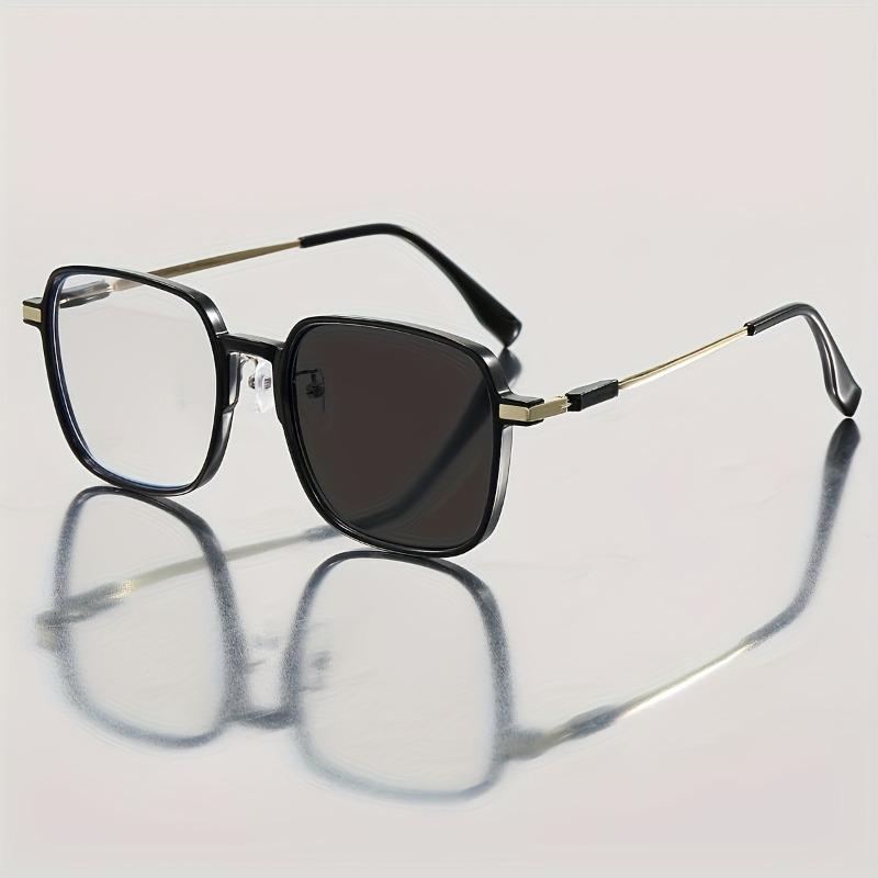 

Square Photosensitive Color Changing Glasses for Men Fashion Accessories UV Protection for Mobile Phones and Computers