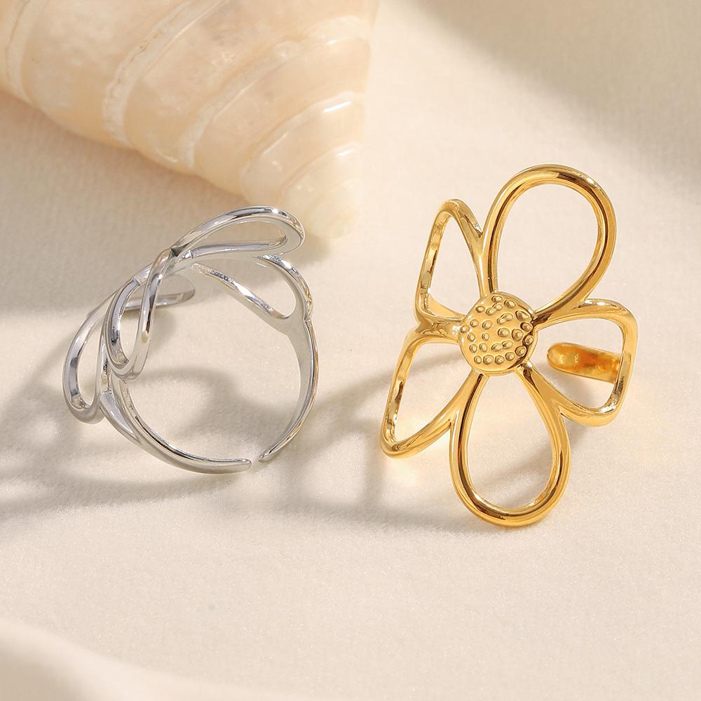 MamacitaSlay 316L Stainless Steel Double Color Hollow Flower Open Ring Party Waterproof Jewelry Women's Unique Ring 2026 Gift