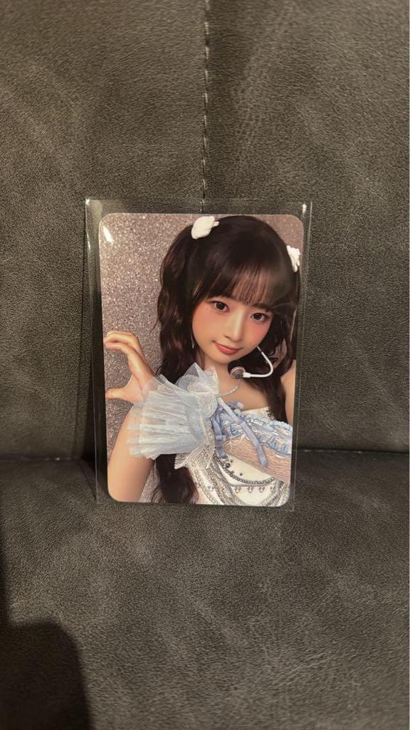 [USED] Final Price Reduction IVE SHOW WHAT I HAVE Feather Pin Trading Card Rei