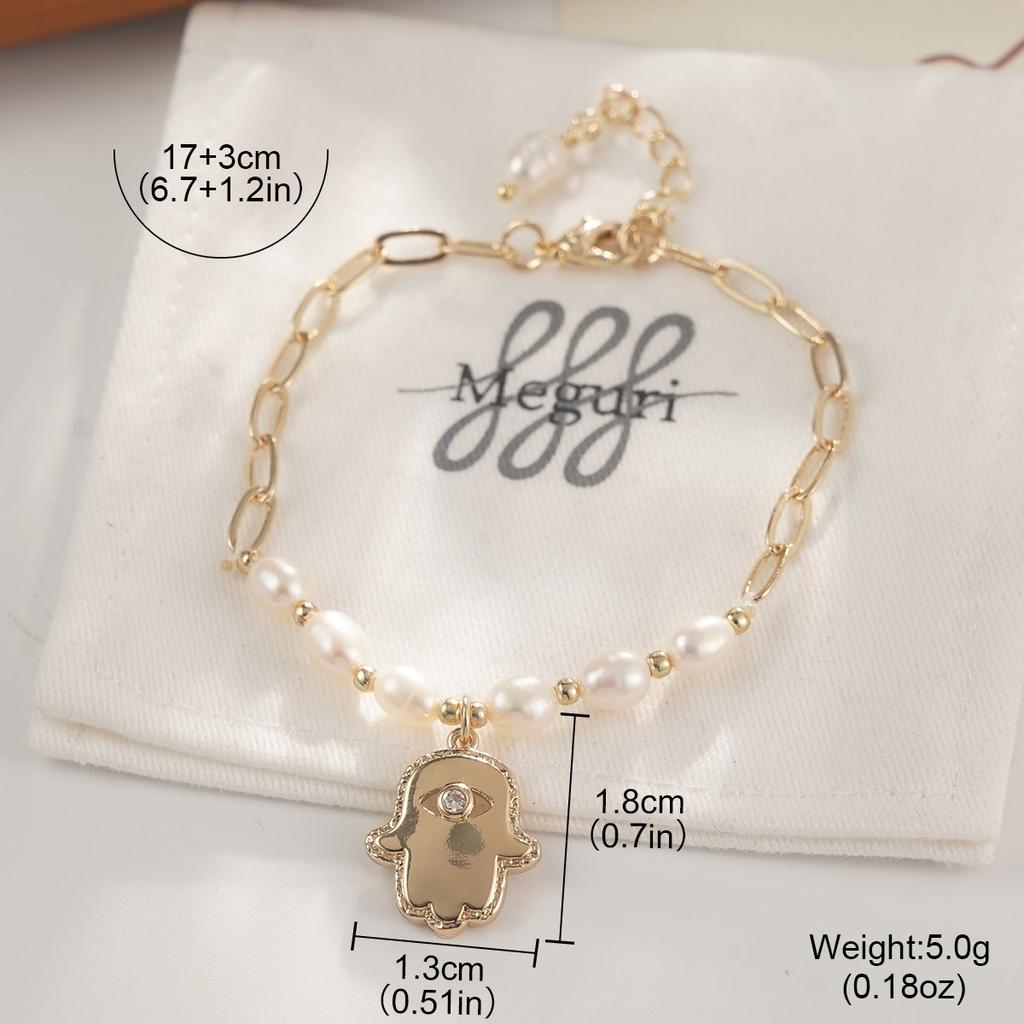 Retro fashion natural pearl bracelet ins girlfriend with the same beaded simple light luxury niche love pendant bracelet