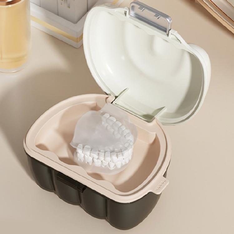Leak Proof Storage Box For Clear Aligners Dentures Aligner Hoder with Mesh Drainage Basket Travel Essential Organiser