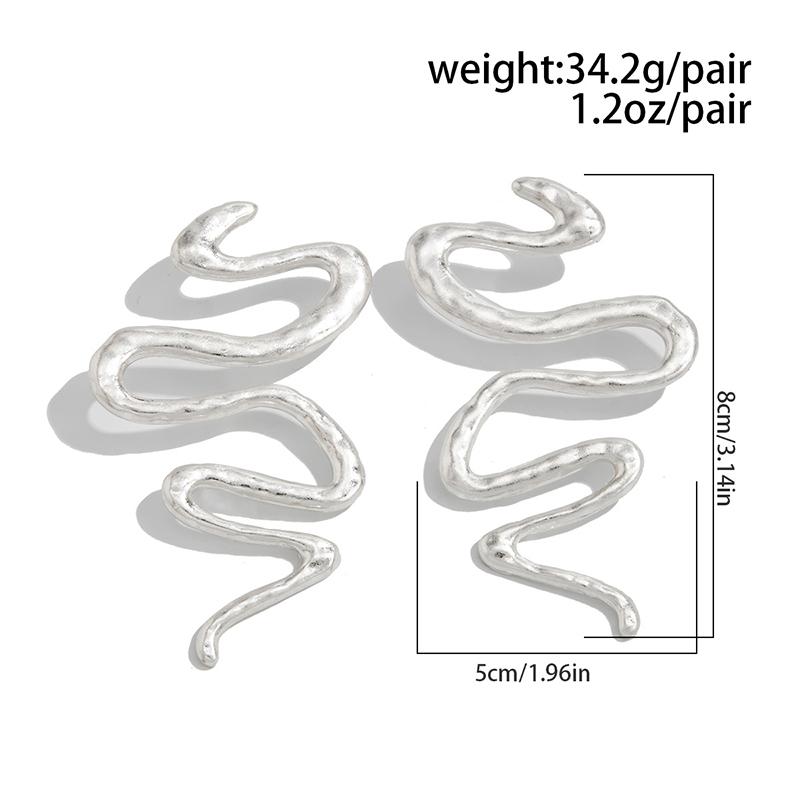 Punk Style Exaggerate Snake Drop Earrings Retro Design for Women Irregular Long Stud Earrings Spicy Girls Jewelry Accessory Gift