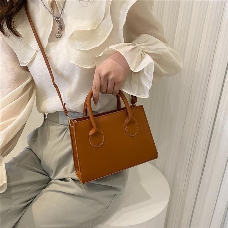 Postacı Çantası Retro Günlük Moda Taşınabilir Küçük Kare Çanta Kadın Basit Popüler Batı Tarzı Omuz Çantası