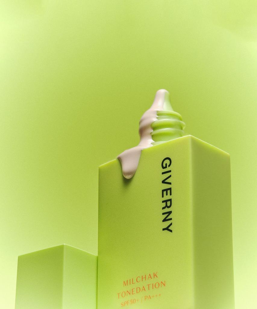 Close-fitting Tone-up Cream
