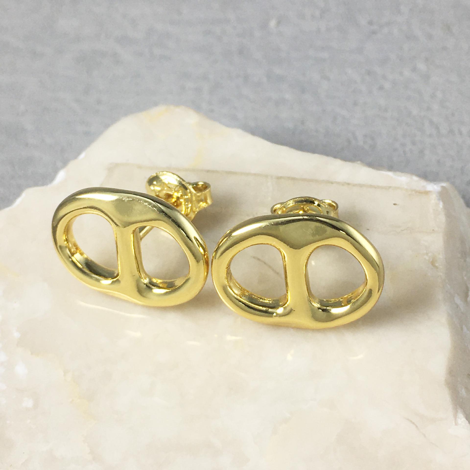 Gold-Plated Irregular Spanish Button Pig Nose Earrings by UNOde50 Geometric Shape