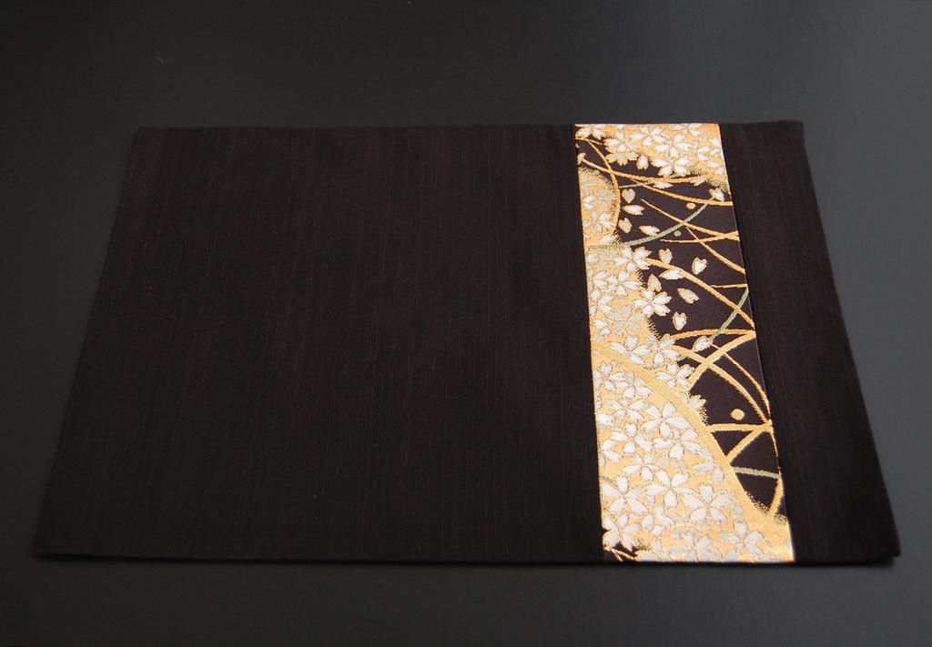 tea mat with a Japanese gold Japanese-style pattern, brocade, obi-style (Miyabi)
