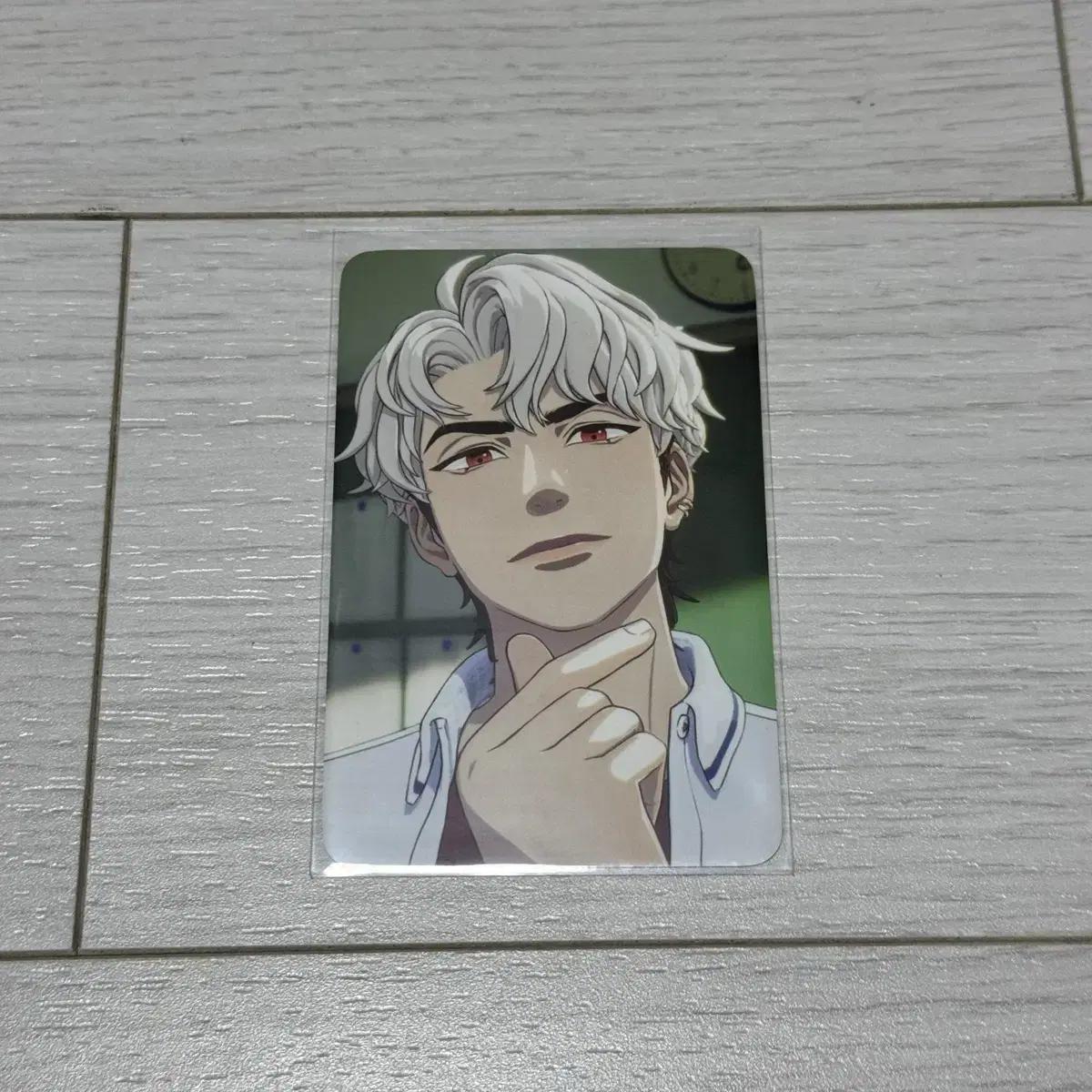 

PLAVE Ын-хо продает 6-ю летнюю невыпущенную фотокарточку. Страшно.