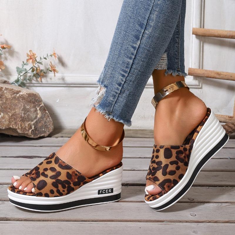 Fashion Women's Fashion Slope Heel Sandals Summer New Round Head Open Toe Leopard Suede Thick Soles Anti-slip Wear-resistant High Heels