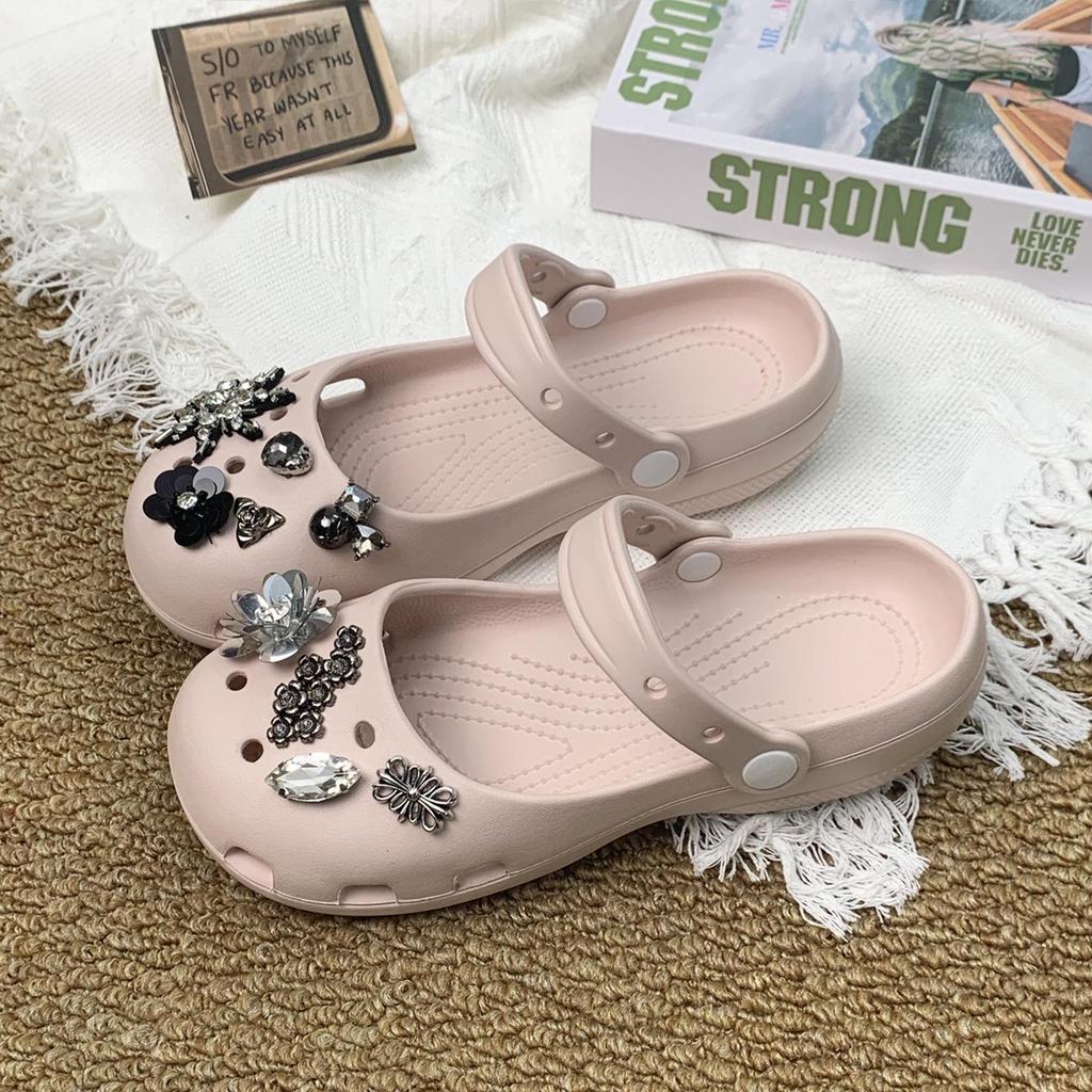 2026 Trendy Women's Rhinestone Ballet Crocs: Summer Outdoor Non-slip Closed-toe Soft Sole Sandals.