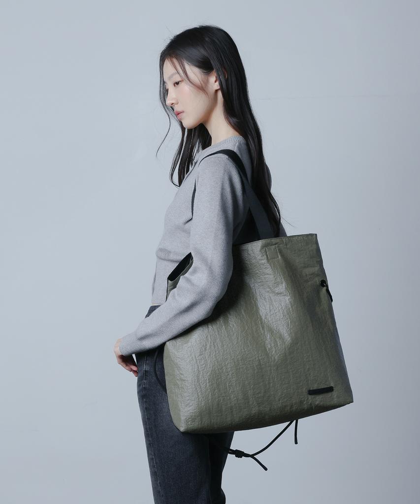 Nuart Studio Lacent Two-Tone Tote Bag_Khaki/Black