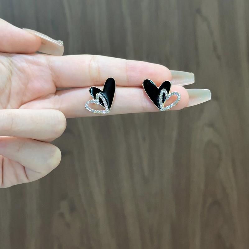 Black Enamel Bilayer Heart Stud Earrings Hollow Crystal Love Heart Earrings for Women Korean Lovely Ear Accessories Brincos