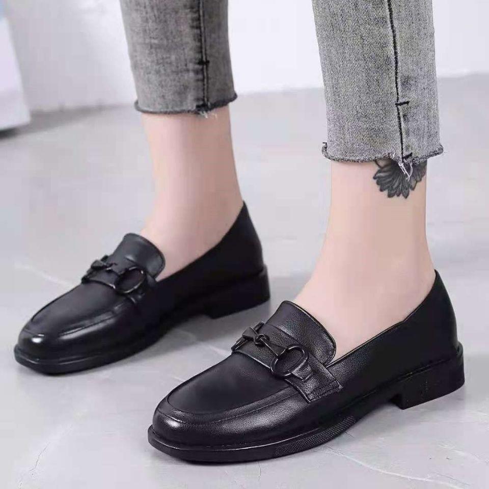 

Soft leather flat-soled single shoes 2025 women s spring and autumn versatile new flat-heeled soft-soled British style loafers fashion leather shoes 35 чёрный