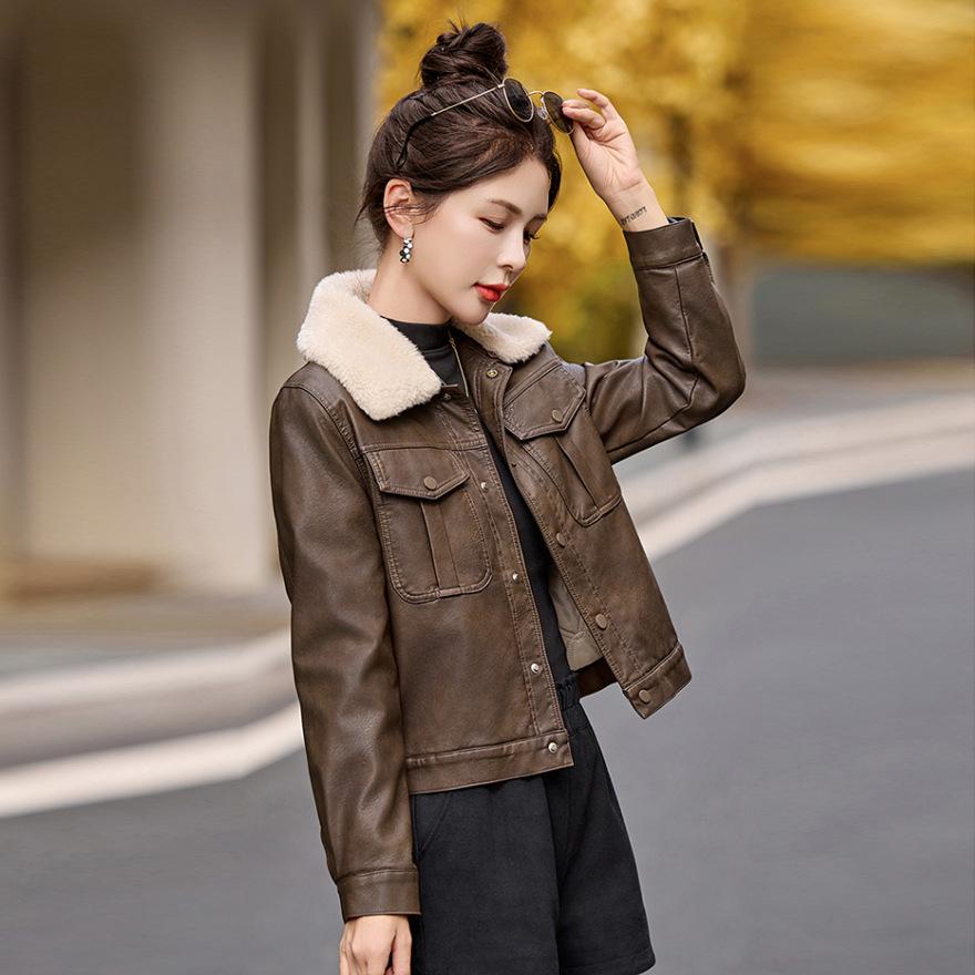 Padded cotton thickened leather jacket women's short autumn and winter new small thermal locomotive leather jacket