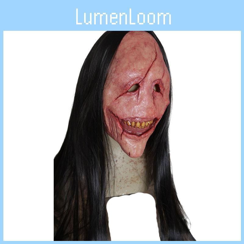 Halloween horror demonenmasker met lang haar, rood gezicht, duivelsmasker met zichtbare tanden