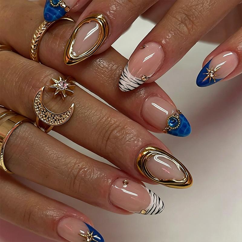 Short Almond-shaped Gilt Wearable Manicure Nails European And American Blue Gemstone Blush Nails Removable Fake Nails