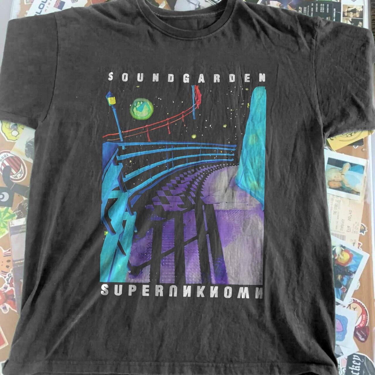 NEW! Soundgarden Superunknown T-Shirt Vintage Style 90s Grunge Rock Band Album S