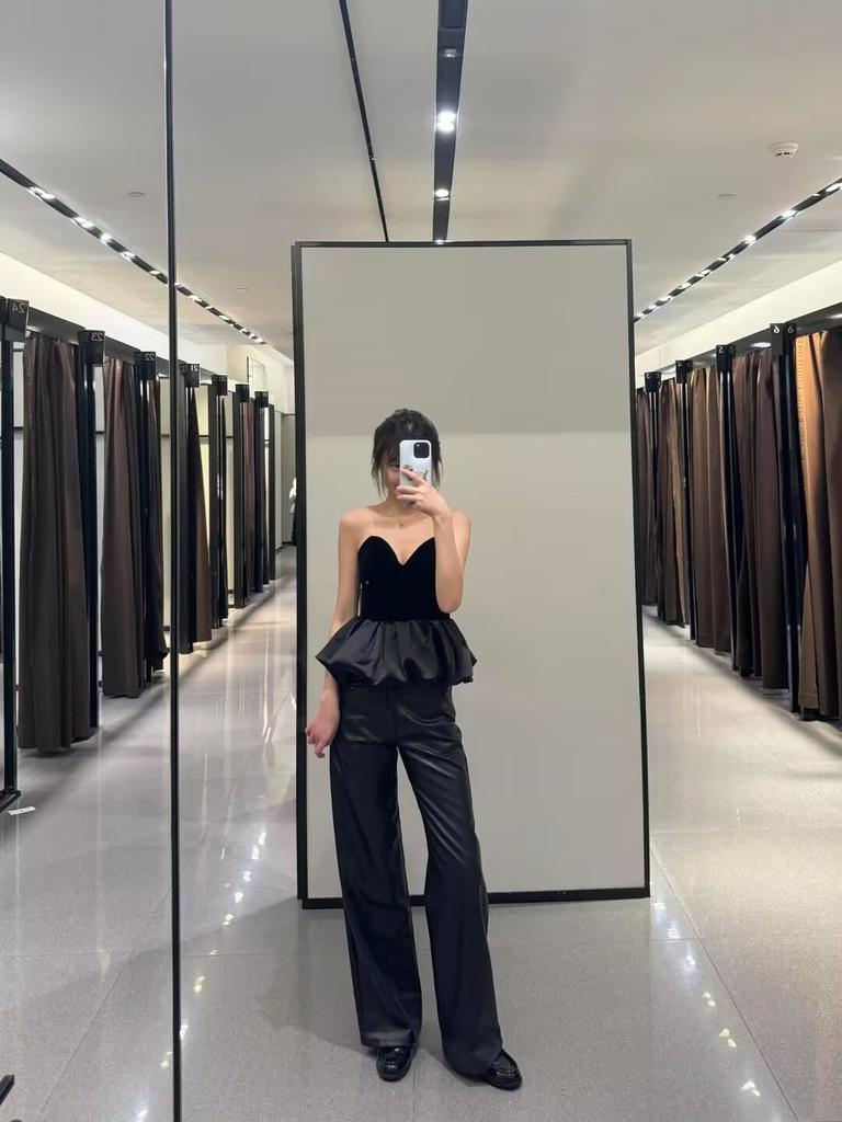 Zimní sametový top bez ramínek se srdíčkovým výstřihem pro ženy