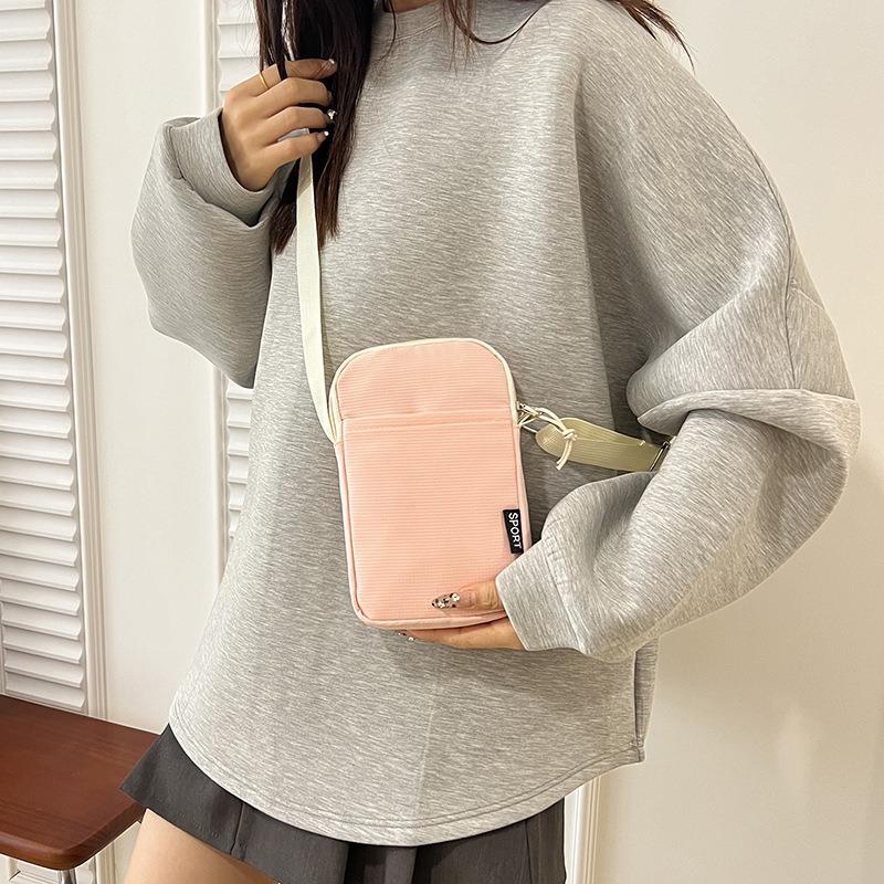 Multi-color mobile phone bag, large-capacity shoulder bag, simple and fashionable messenger bag, solid color change bag, nylon small backpack.