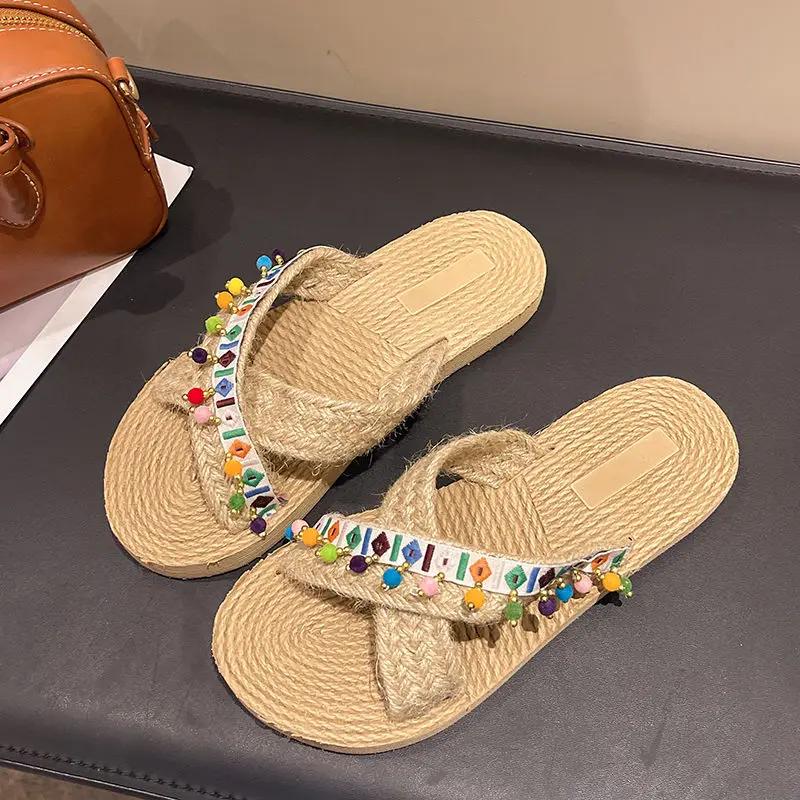 Fashion On Beach Flat Women's Slippers and Ladies Sandals Comfortable Elegan New Fashion Slides Summer 2025 Wholesale Eva Style 39 Shoes