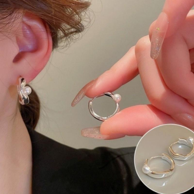 Korean Style S925 Sterling Silver Multi-Layer Pearl No-Pierce Ear Cuff – Women's Retro Elegant Earrings, Niche Ear Jewelry.