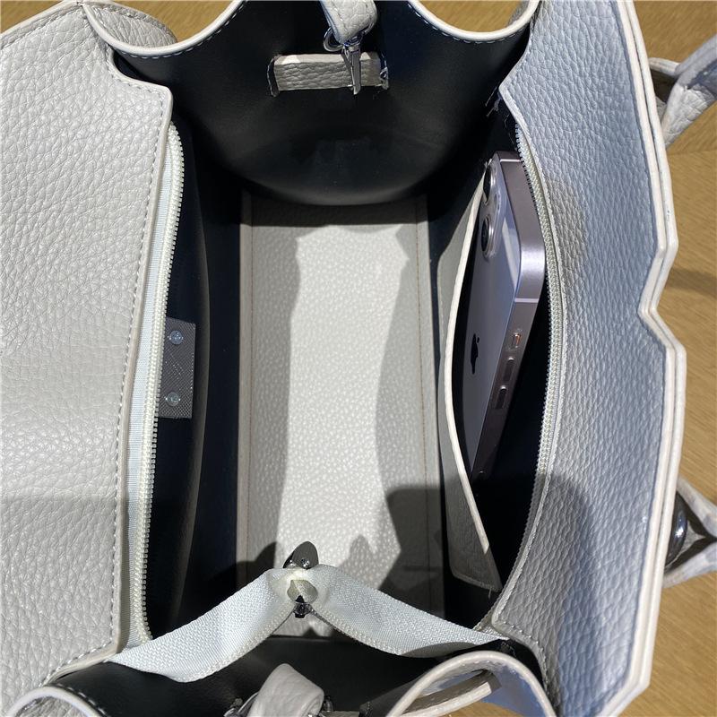 Spring New High-end Bag, Lychee Pattern Lock Wing Bag, Portable Shoulder Women's Bag