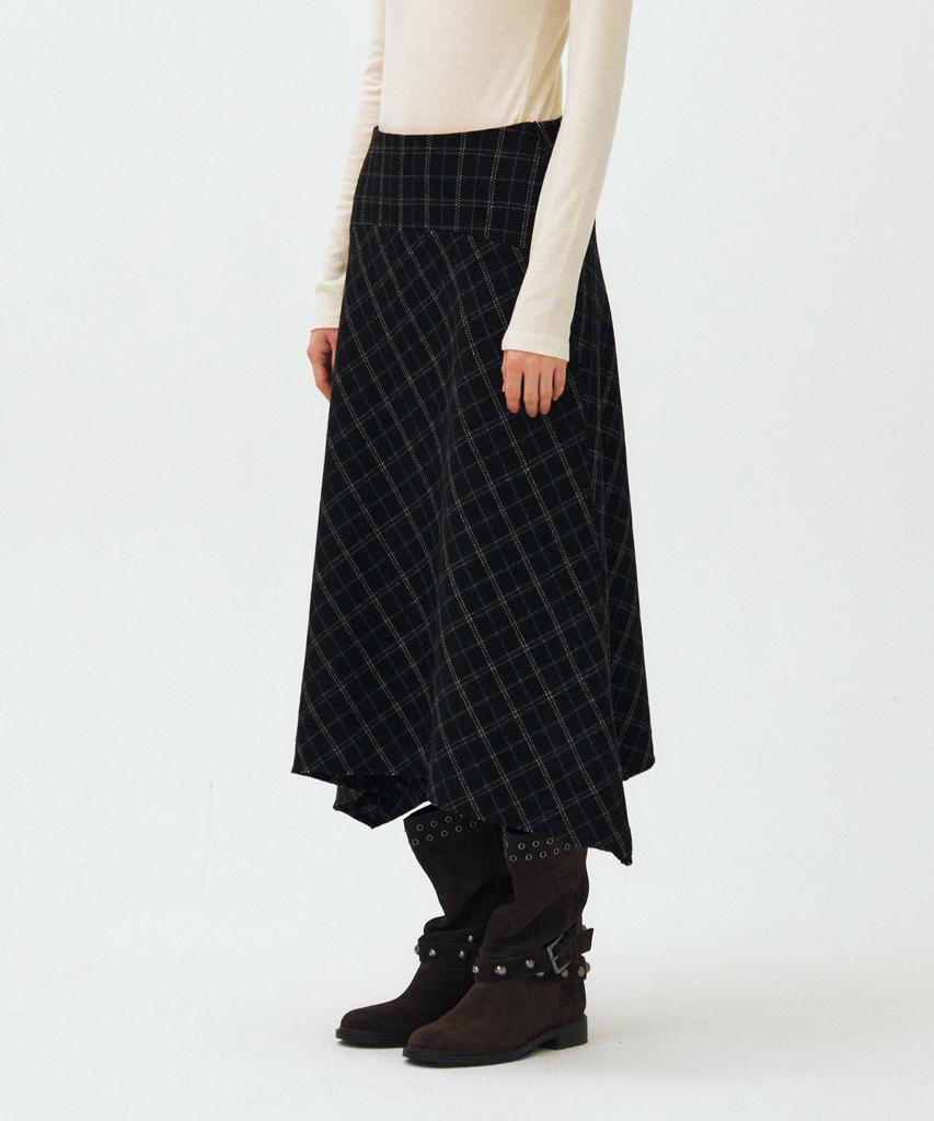 Mais Check Asymmetrical Flared Skirt