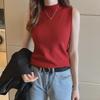 Damen Schickes Strick-Camisole: Ärmelloses Oberteil im französischen Stil mit halbem Rollkragen für Frühling und Sommer