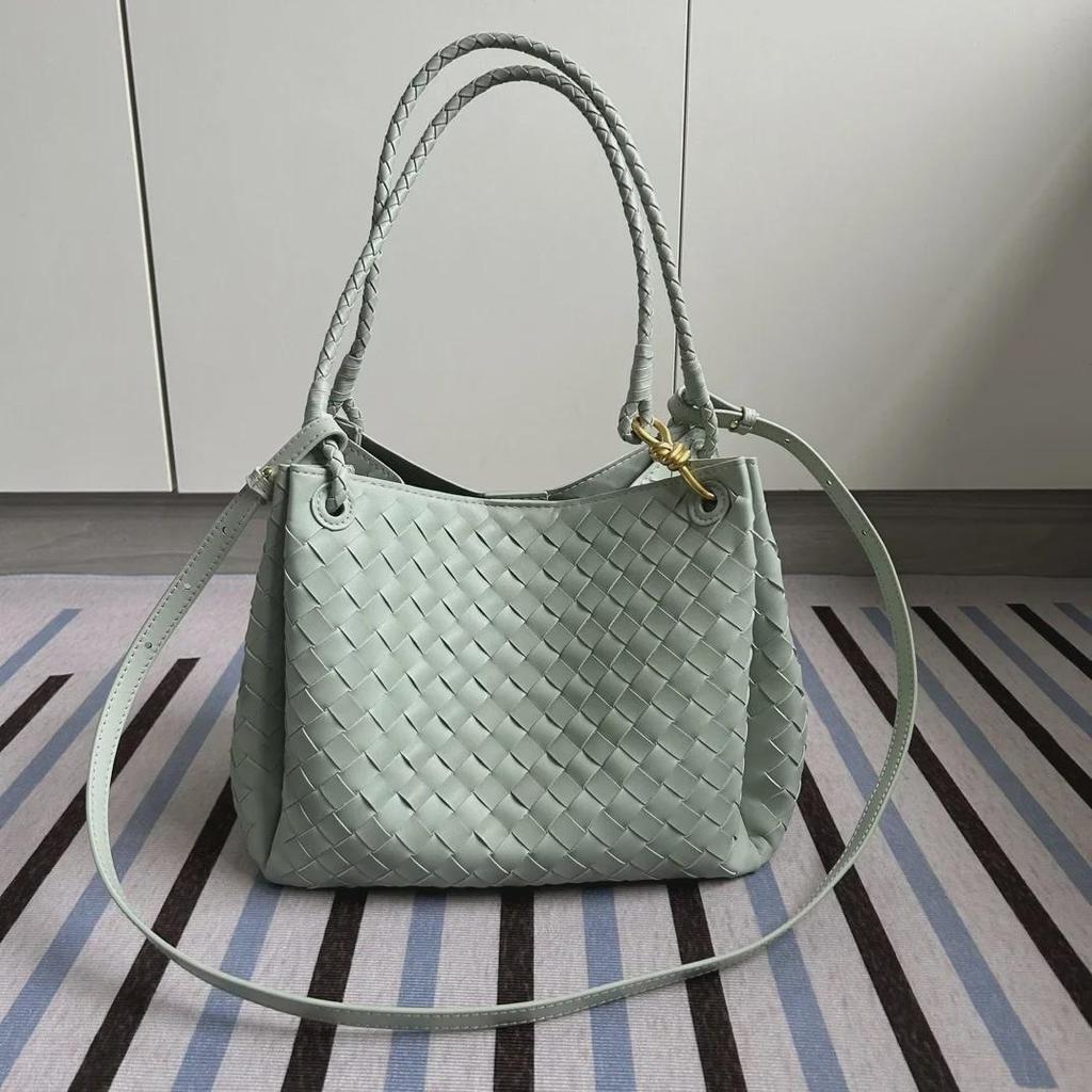 2024 Herbst/Winter Damen Handtasche aus echtem Leder, gewebt: Große Fallschirm-Umhänge- & Crossbody-Tasche