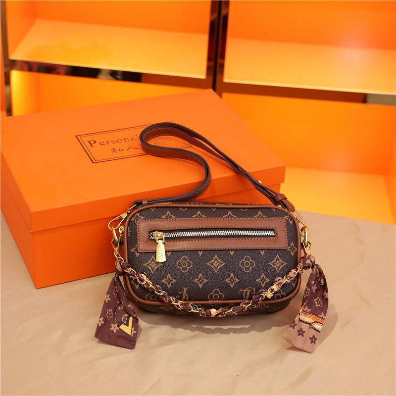 

Spring/Summer 2024 Women s Retro Flower Camera Crossbody Bag - Versatile, Trendy Small Square Design Standard