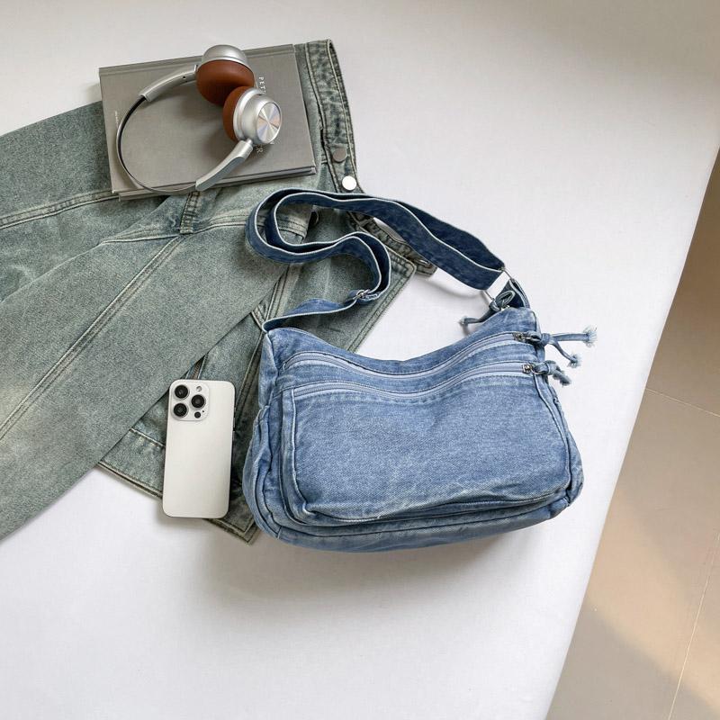 Vintage Style Denim Shoulder Bag for Women, Retro Blue Jean Crossbody Handbag, Cute Grunge Alt Gift for Teen Girls, for School