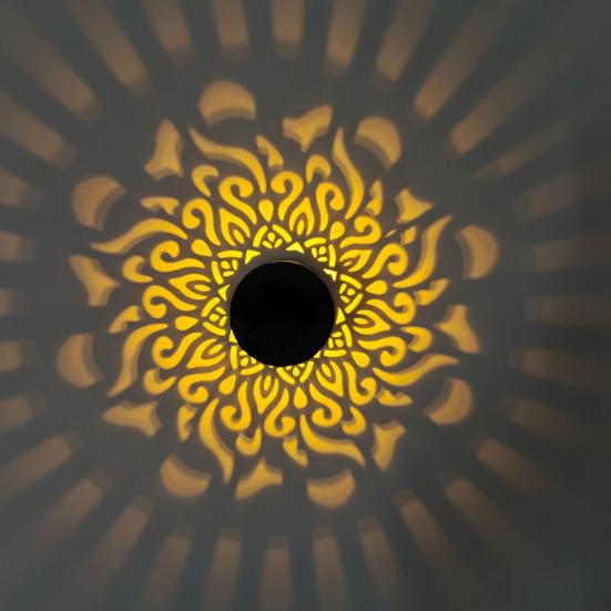 Decorative Solar Lights Metal Hollow Pattern Outdoor Step Wall Lights Weather-Resistant Landscape Lamp Waterproof Fence Lights for Garden Post Patio