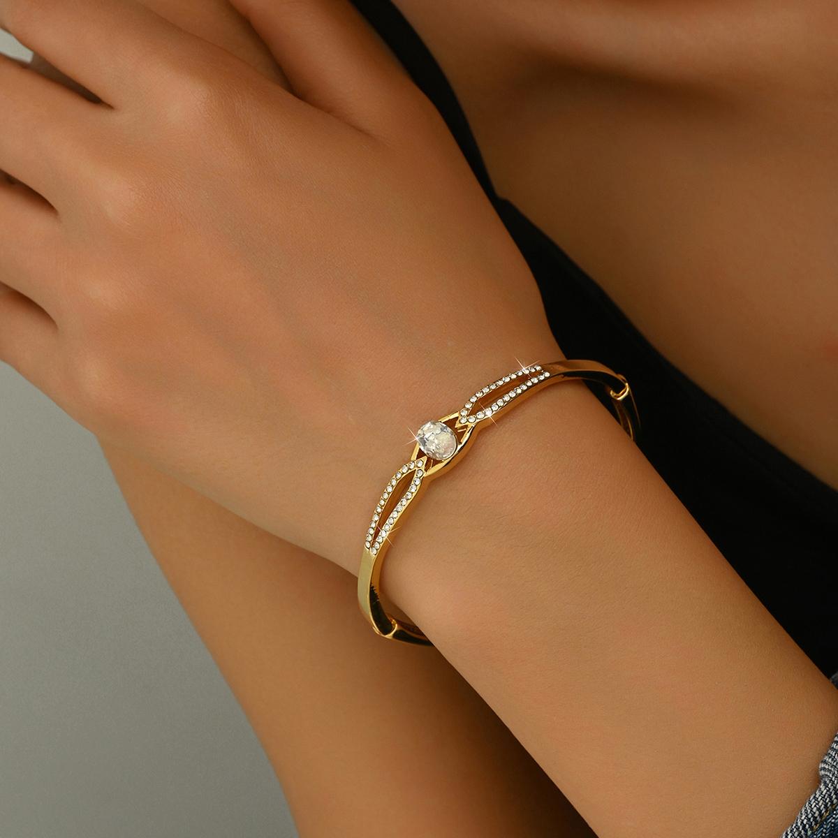 

1PC Women s Fashion Minimalist Alloy Geometric Bracelet Bracelet Bracelet, Date, Travel, Banquet, Party, Festival Dressing Gift