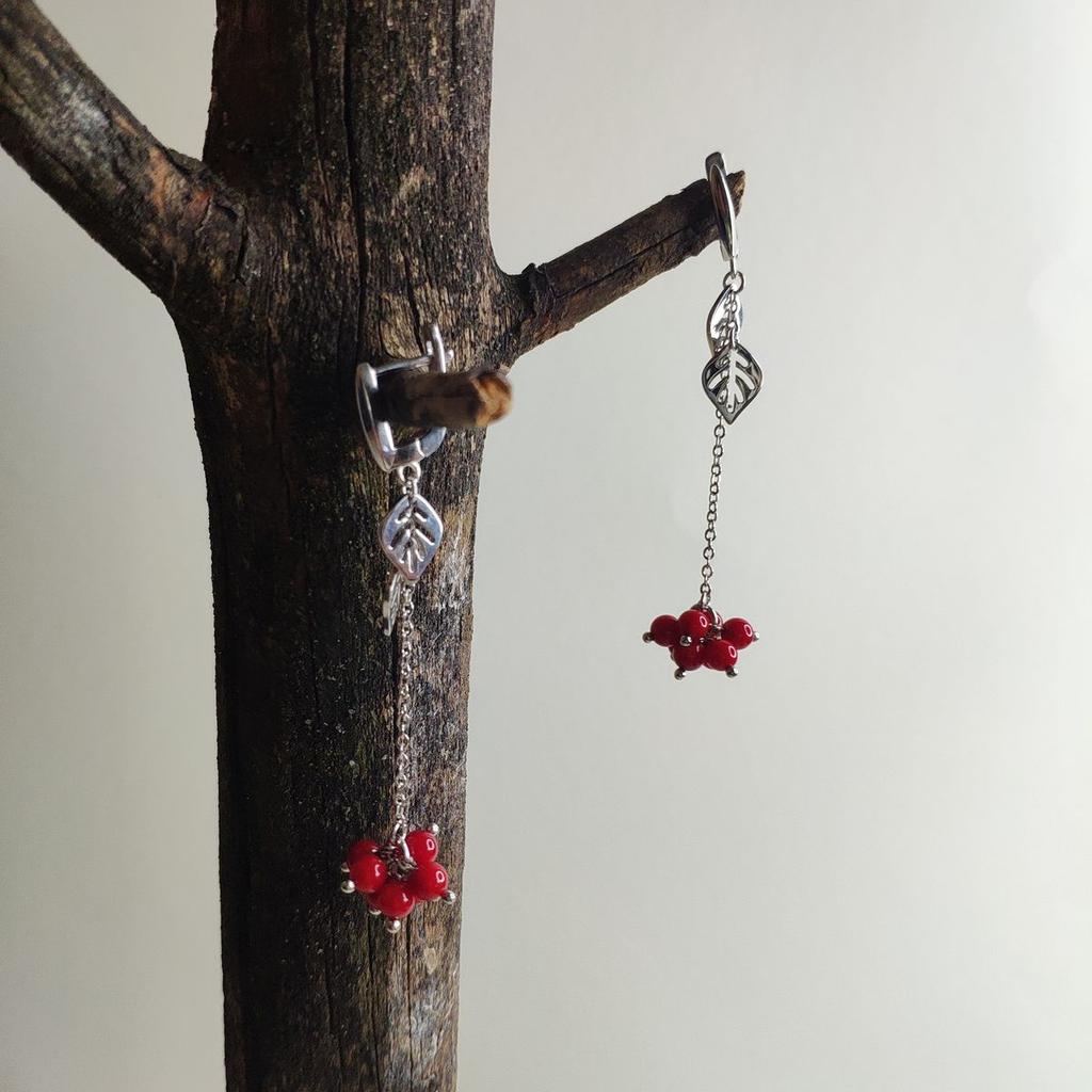 Silver Earrings with Coral (2147084)