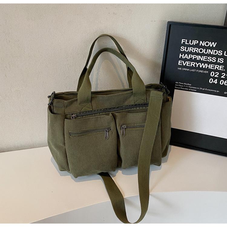 

Large-capacity Artistic Single-shoulder Crossbody Bag Minimalist Style Multi-pocket Handbag зелений