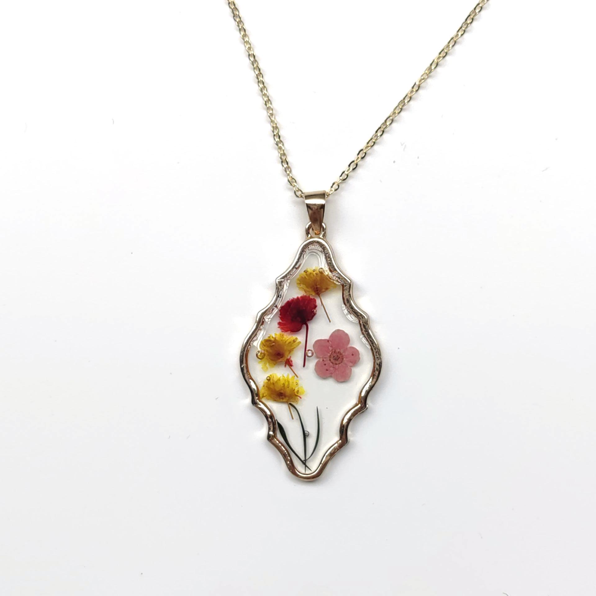 Summer Fashion Women s Dried Flower Resin Choker Necklace