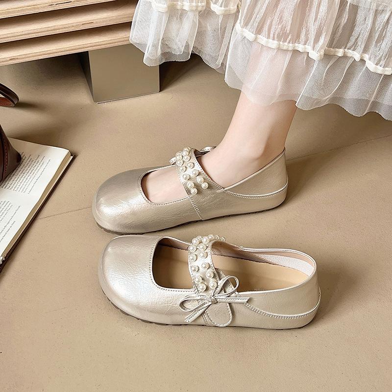 

French Mary Jane single shoes women s 2025 autumn and summer new models with skirts, small leather shoes are beautiful, flat and gentle evening shoes 40