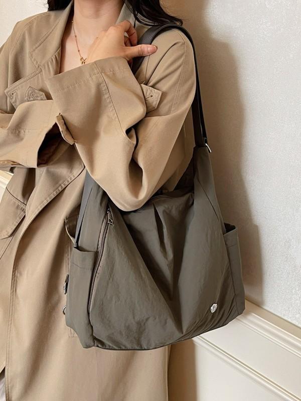 Urban Minimalist Womens Crossbody Bag Made Of Nylon With Phone And Card Pockets