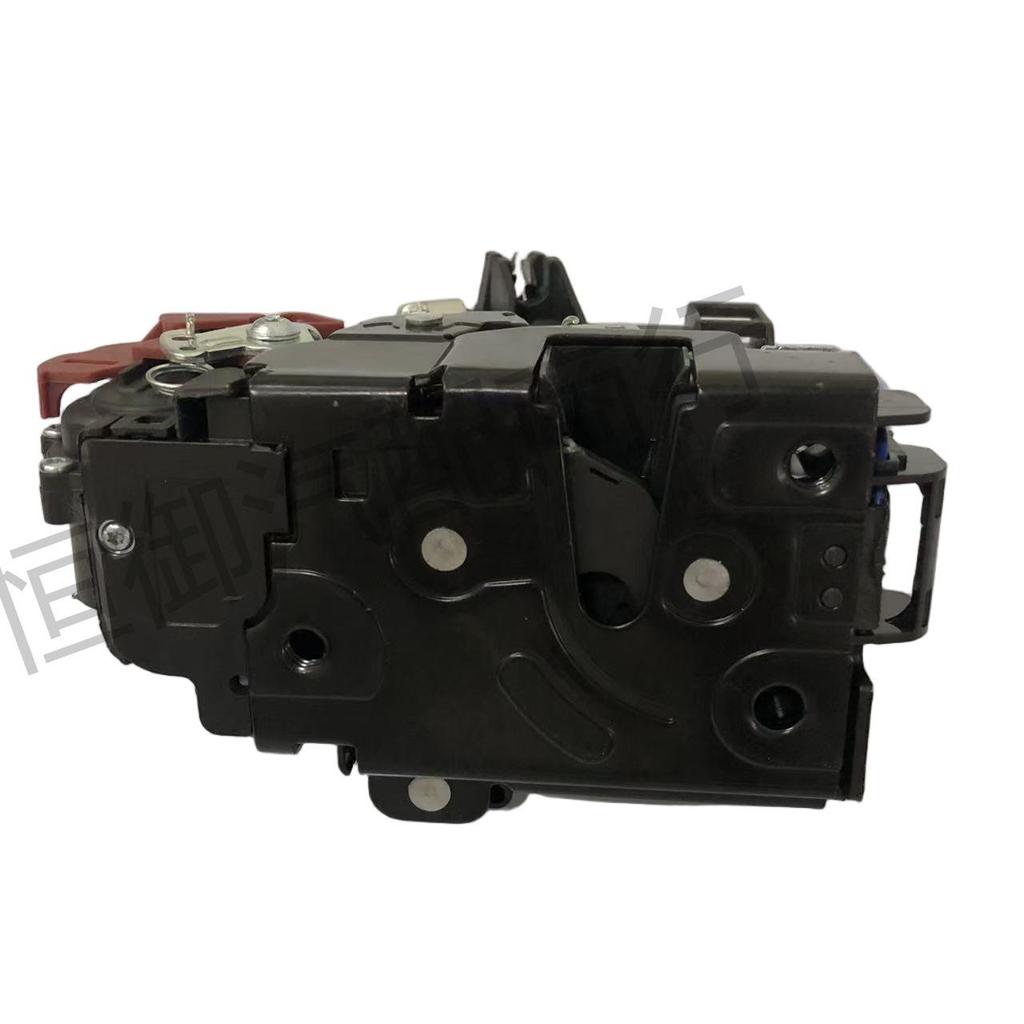 1TD837015A Front Left Door Handle for Sagitar, Octavia, Touran (2004-2019)