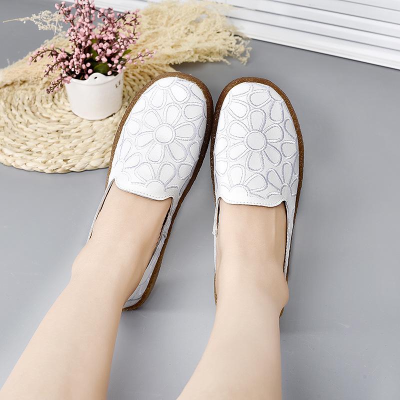 Women's Lightweight Round Toe Flats Slip On Flat Ballet Shoes for Women Casual Faux Leather Loafer Dressy Shoes Soft Driving Shoes Walking Loafers