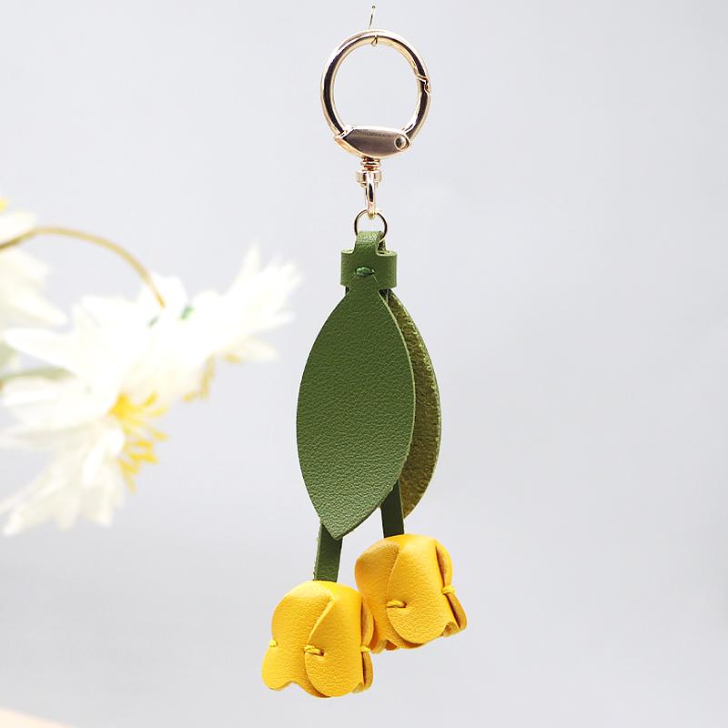 

1 шт. Подвески для сумки Модные Цветочная форма Аксессуары для одежды Брелоки Подвески для сумки Форма тюльпана Высококлассные Многоцветные жёлтый
