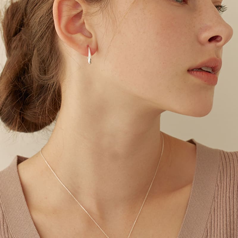 Lewe [6mm+10mm Pearl Earrings Free] Teardrop Necklace