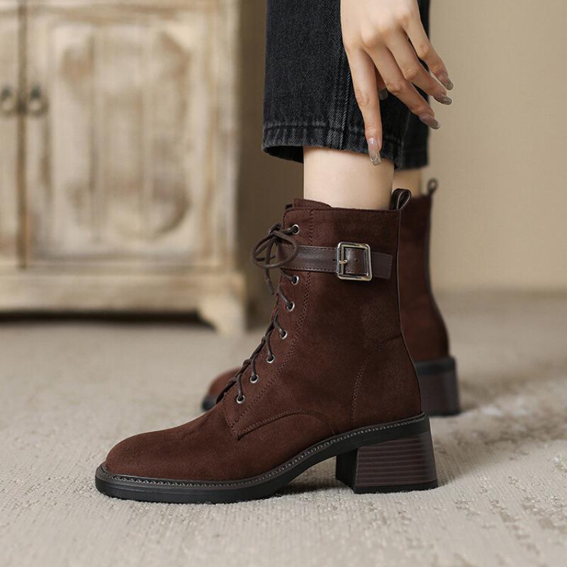 Autumn and Winter Women's Martin Boots Thick-soled Non-slip Large-size Side Zipper Women's Boots Korean Version of the New Medium-heeled Medium Boot