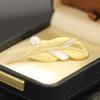 New High-end Gold and Silver Two-color Brushed Craft Feather Brooch Temperament Natural Fritillary Pearl Pin Anti-light