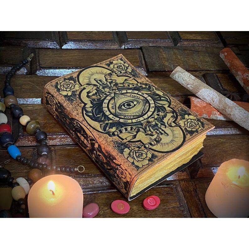 

Книга заклинаний Гримуар Принтованный Дневник с Глазами Зла Блокнот на спирали Готический блокнот Готский дневник Ручная работа Винтаж 7 x 5 in