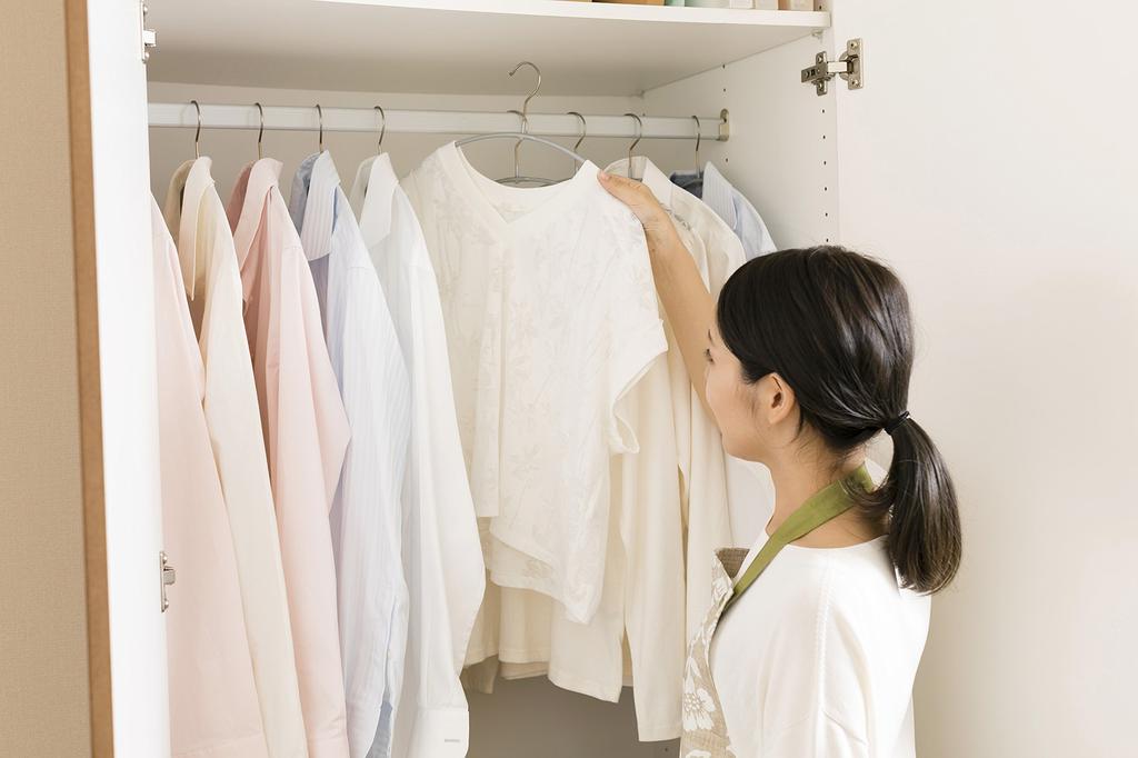 MAWA x Seiei Original Wäscheset mit 10 Stück Dünner Edelstahl-Kleiderbügel Ideal für Wäscheständer, Rund, Silber, (120153) - Haken, Typ, Rutschfest