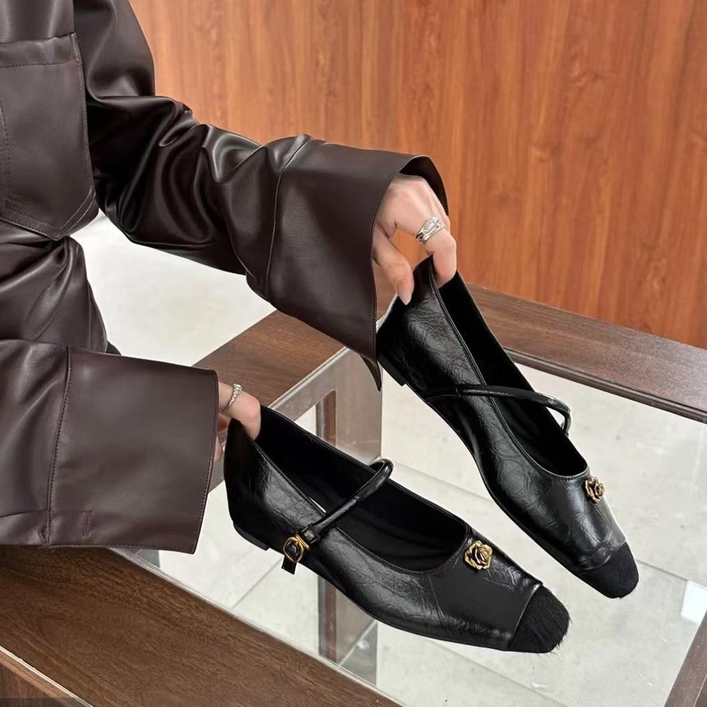 Retro inner height increase one-word buckle Mary Jane shoes women's shoes 2025 autumn and winter new French Xiaoxiangfeng temperament single shoes