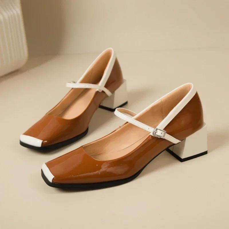 

Мода 2025 Обувь с квадратным носком для женщин Толстый каблук Мелкие Мэри Джейн Обувь Лакированная кожа Французские элегантные каблуки Кожаная обувь Туфли-лодочки 40 коричневый