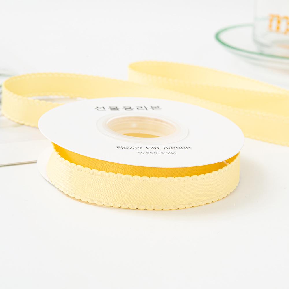 Panglică simplă de 1 cm grosime cu margine ondulată și ambalaj cu flori de mătase pentru accesorii DIY pentru păr și îmbrăcăminte
