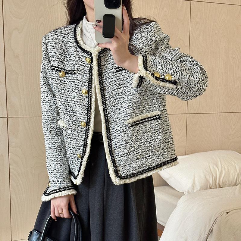 24 Autumn and Winter Temperament Pulled Small Fragrant Jacket Women's Gold Buckle Round Neck Small Tweed Short Top