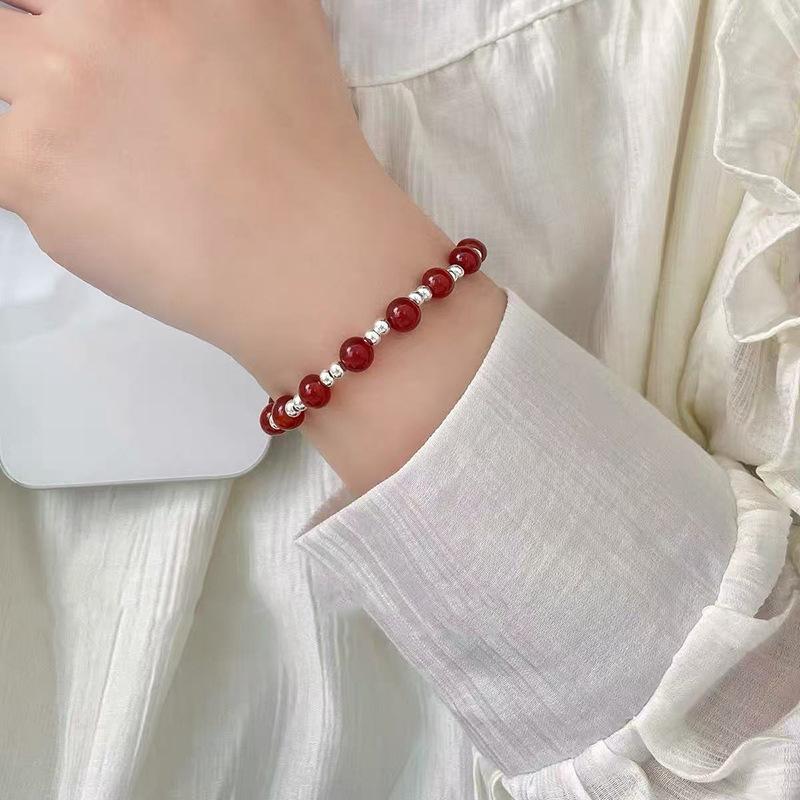 Браслет из натурального имитирующего красного агата - Простой и элегантный аксессуар для близких подруг